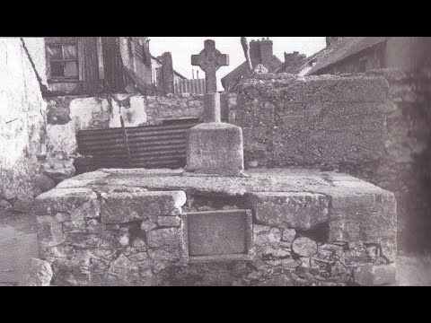 Kilkenny – Butts Cross, Shee Alms House & the Courthouse, Kilkenny, Ireland.